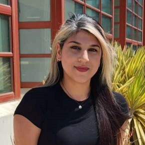 headshot photo of Paola Dios
