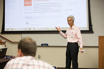 Professor Minder Chen leads faculty training workshops. Professor Minder Chen leads faculty training workshops.